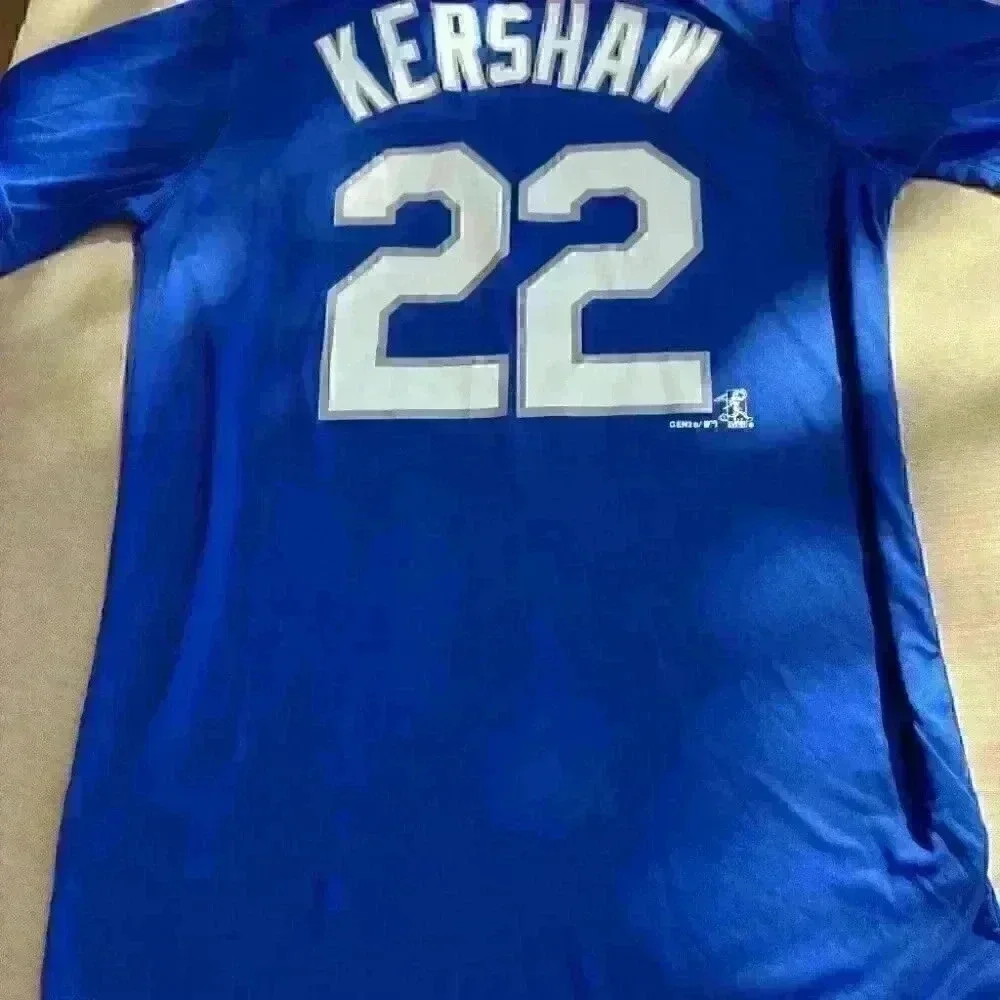 Clayton Kershaw Los Angeles Dodgers Blue Name and Number Jersey T-ShirtBRAND NEW